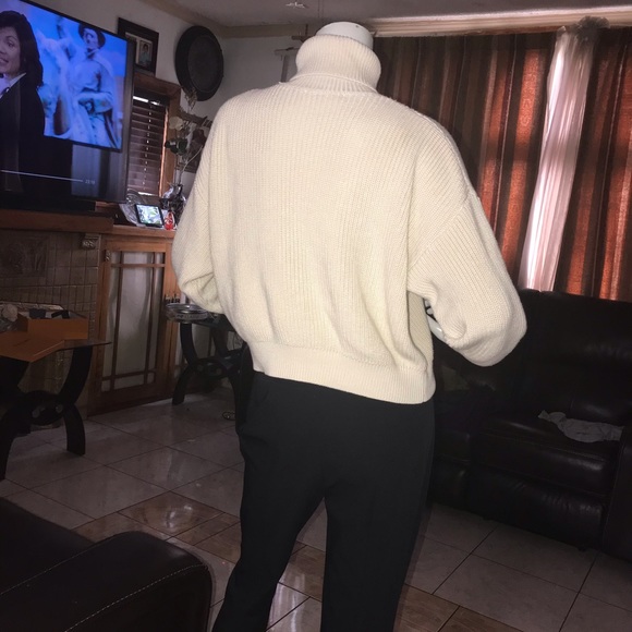 BRANDY 💕MELVILLE Size M - Picture 4 of 6